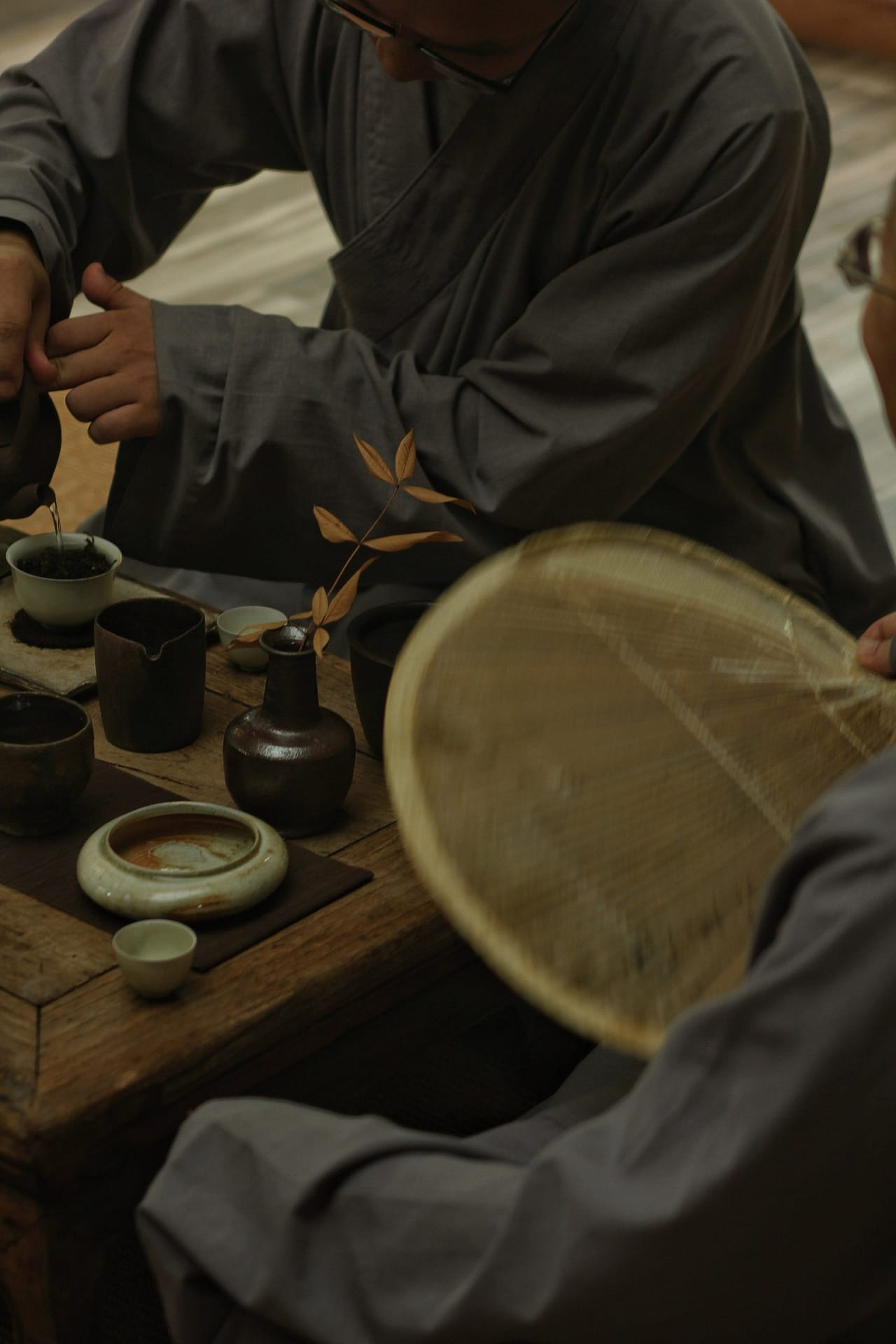 Traditional Chinese tea ceremony demonstrating cultural etiquette